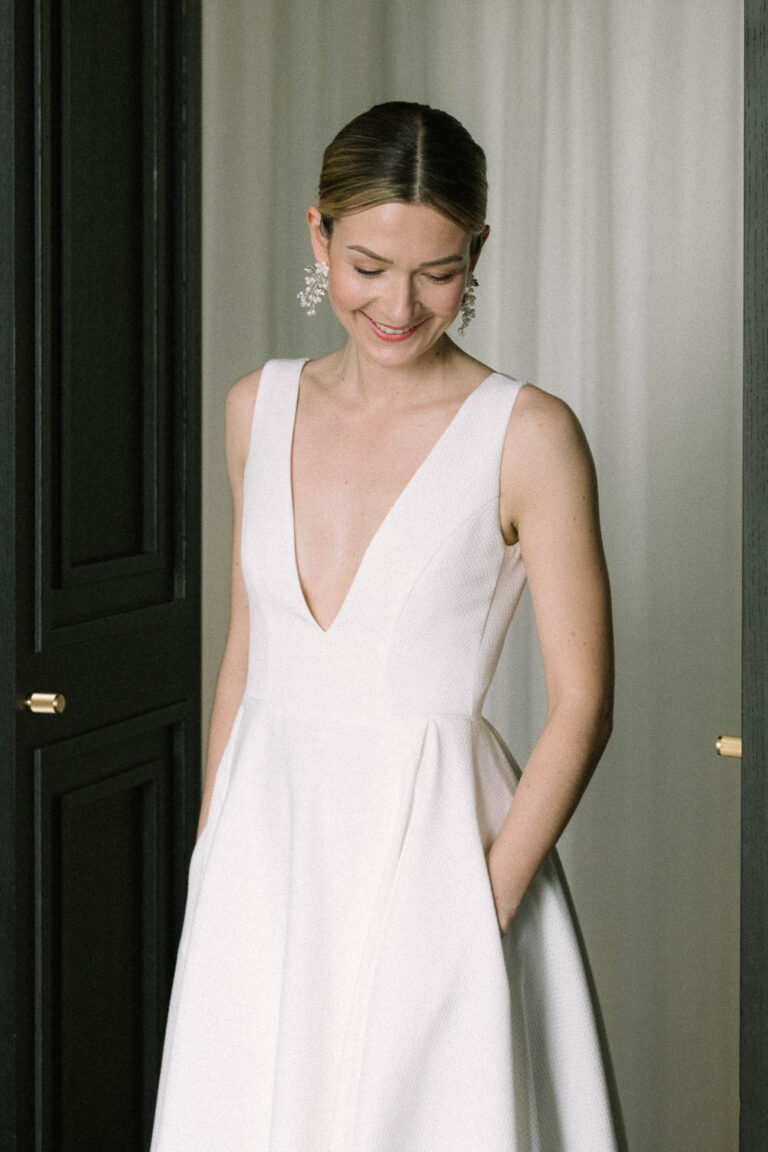 Aufnahme der Braut im Kleid von Michele Weiten im Roomers München